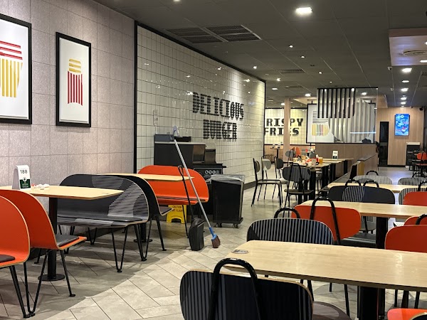 McDonald's Mount Austin DT