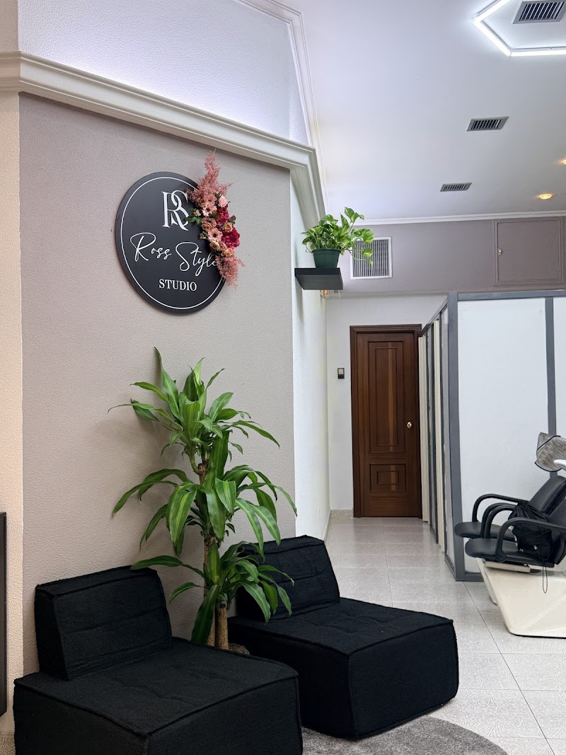 Ross Style Studios · Belleza & Estilo Ourense · Peluquería y Barbería photo 3