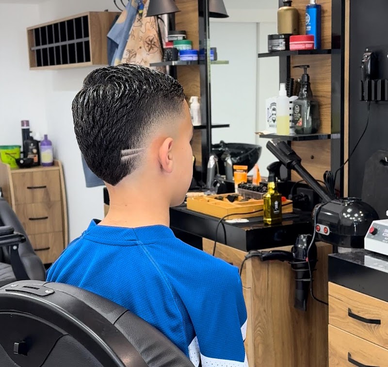 FRESH CUT — photo 5