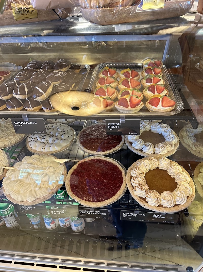 Kneaders Bakery & Cafe photo 4