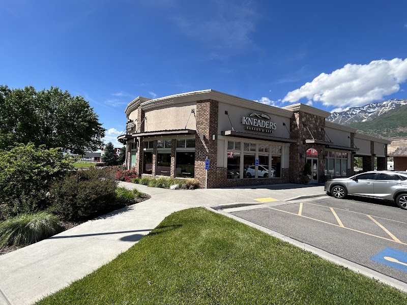 Kneaders Bakery & Cafe photo 4