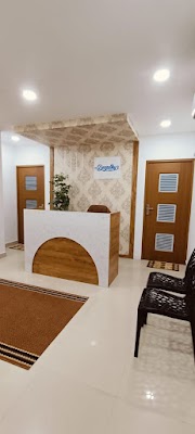 DR DEEPTHY M (GYNECOLOGIST)