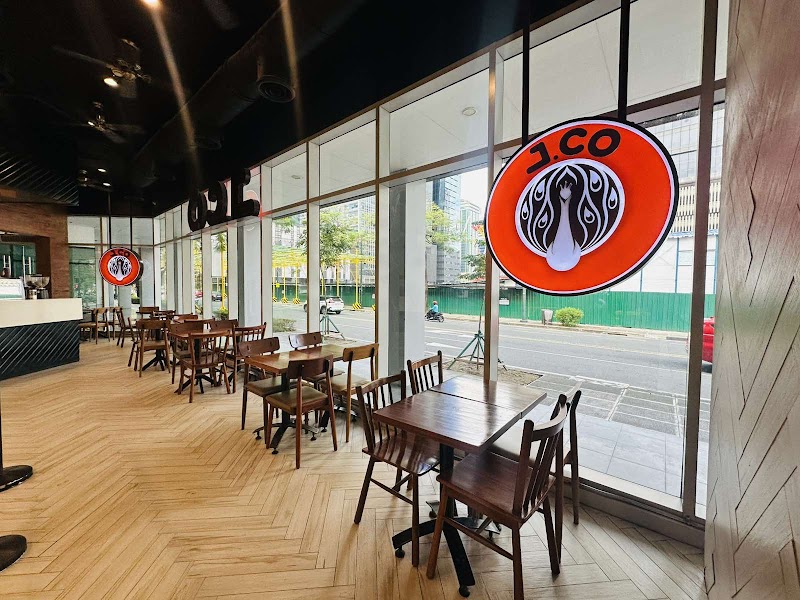 J.Co Donuts and Coffee, Park Triangle