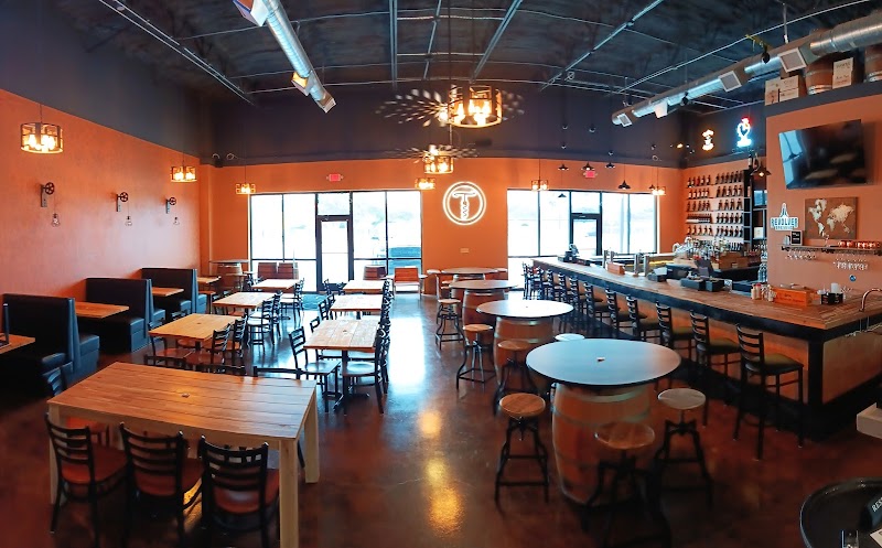 TANNINS Wine Bar & Grill Restaurant