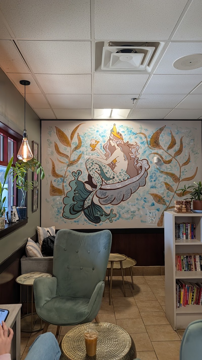 Queen of Cups photo 3