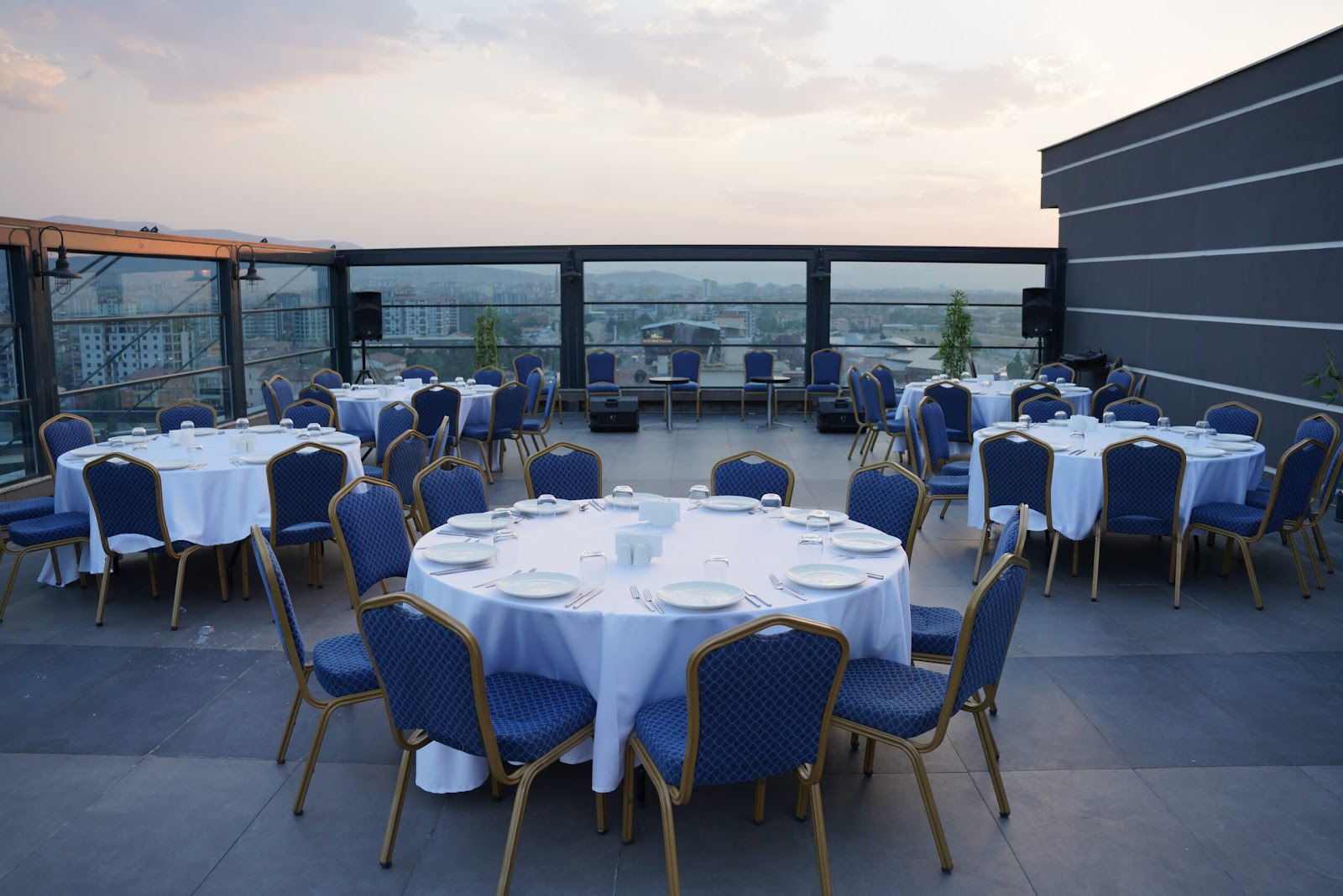 Melid Restaurant mekanı