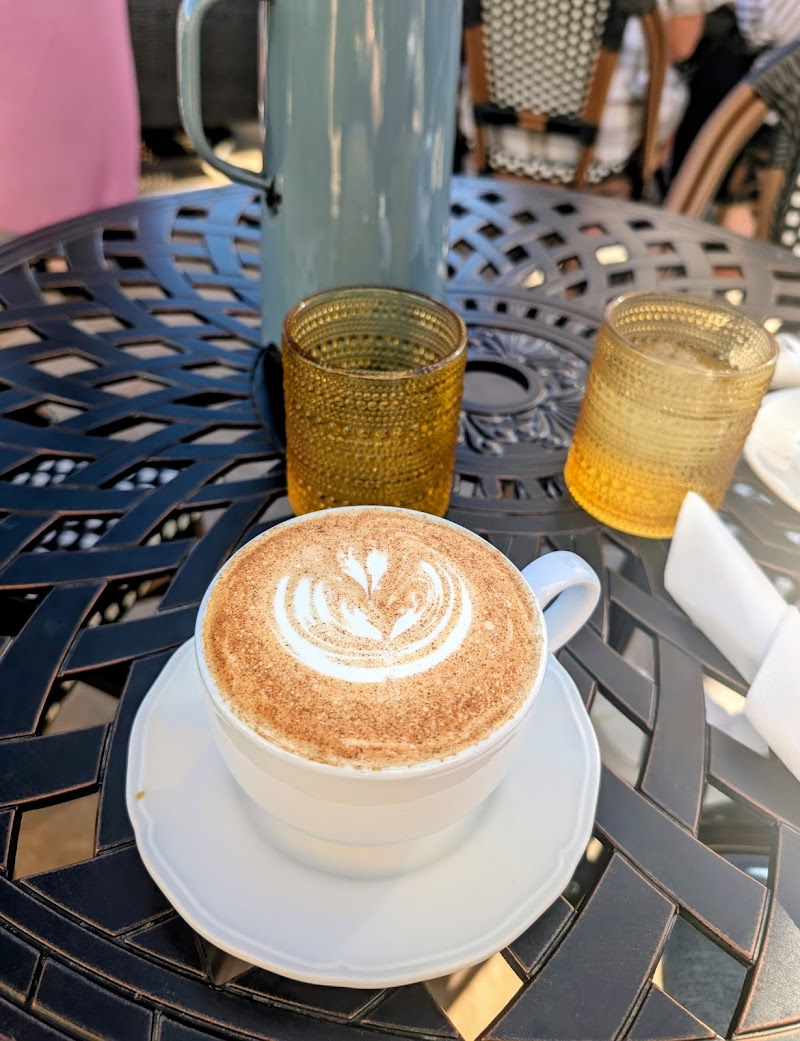 Bear & Dragon Cafe & Restaurant photo 4