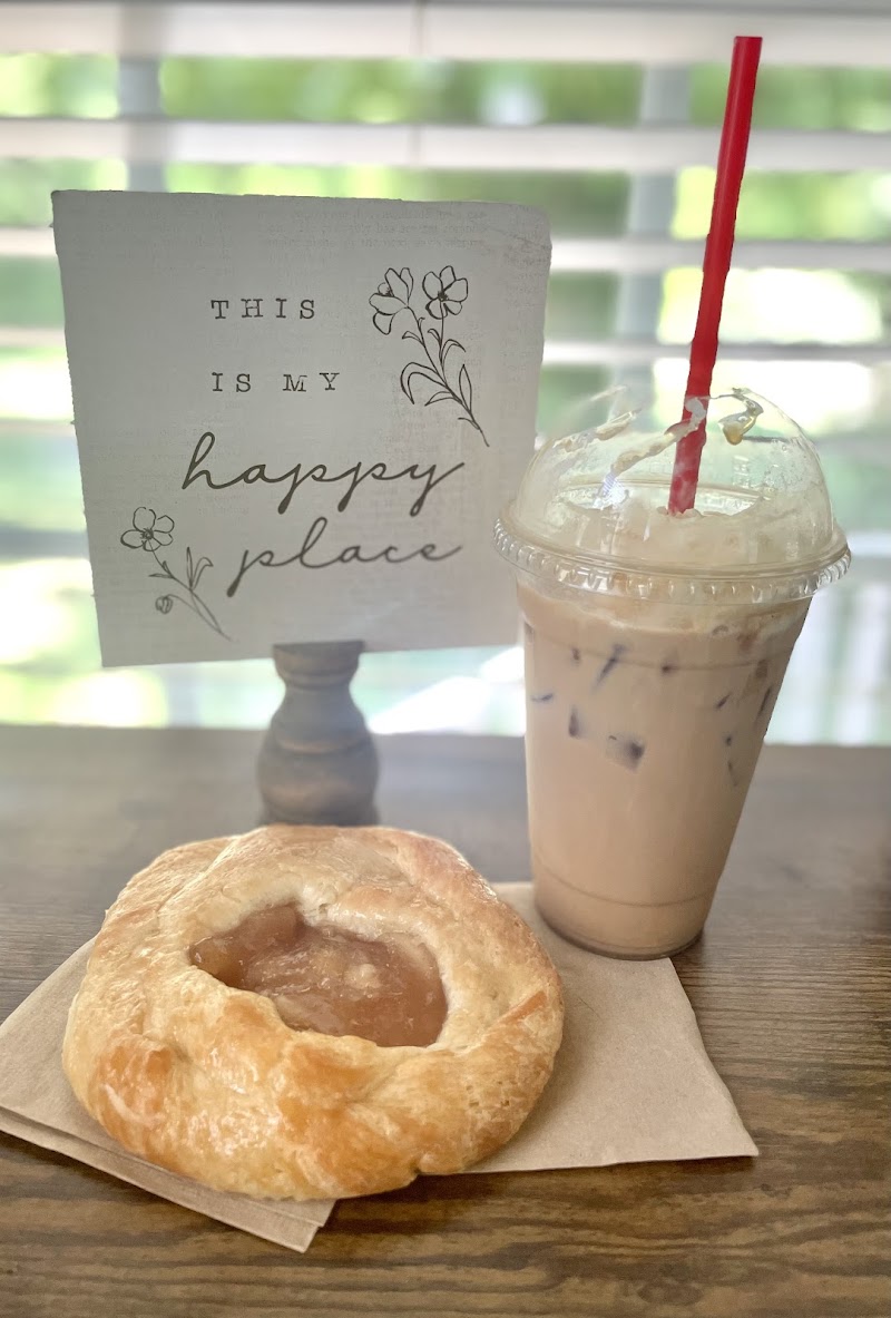 Editions - Coffee and Bookstore photo 2