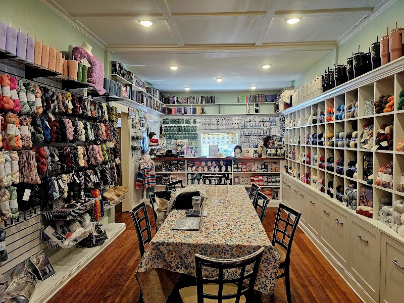 Editions - Coffee and Bookstore photo 2