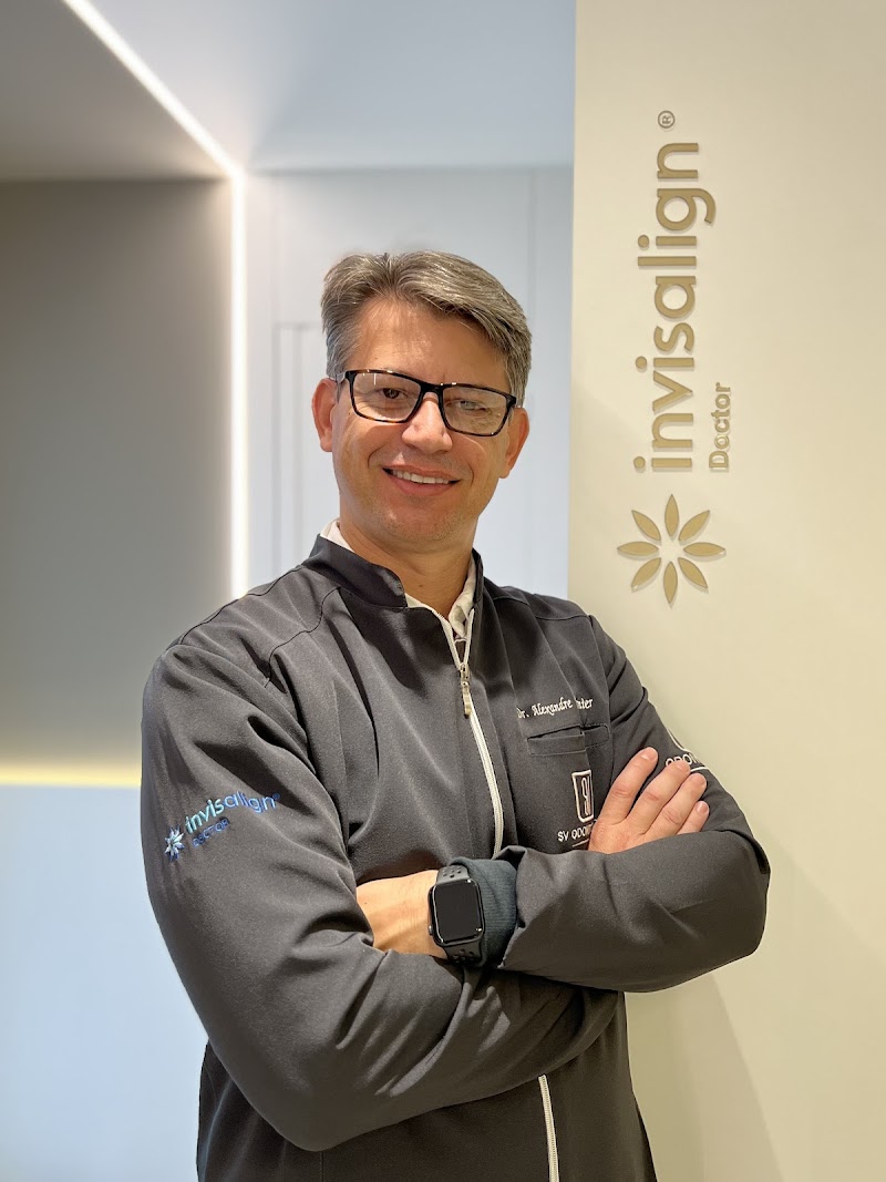 SV Odontologia Invisalign • Dr. Alexandre Varnier