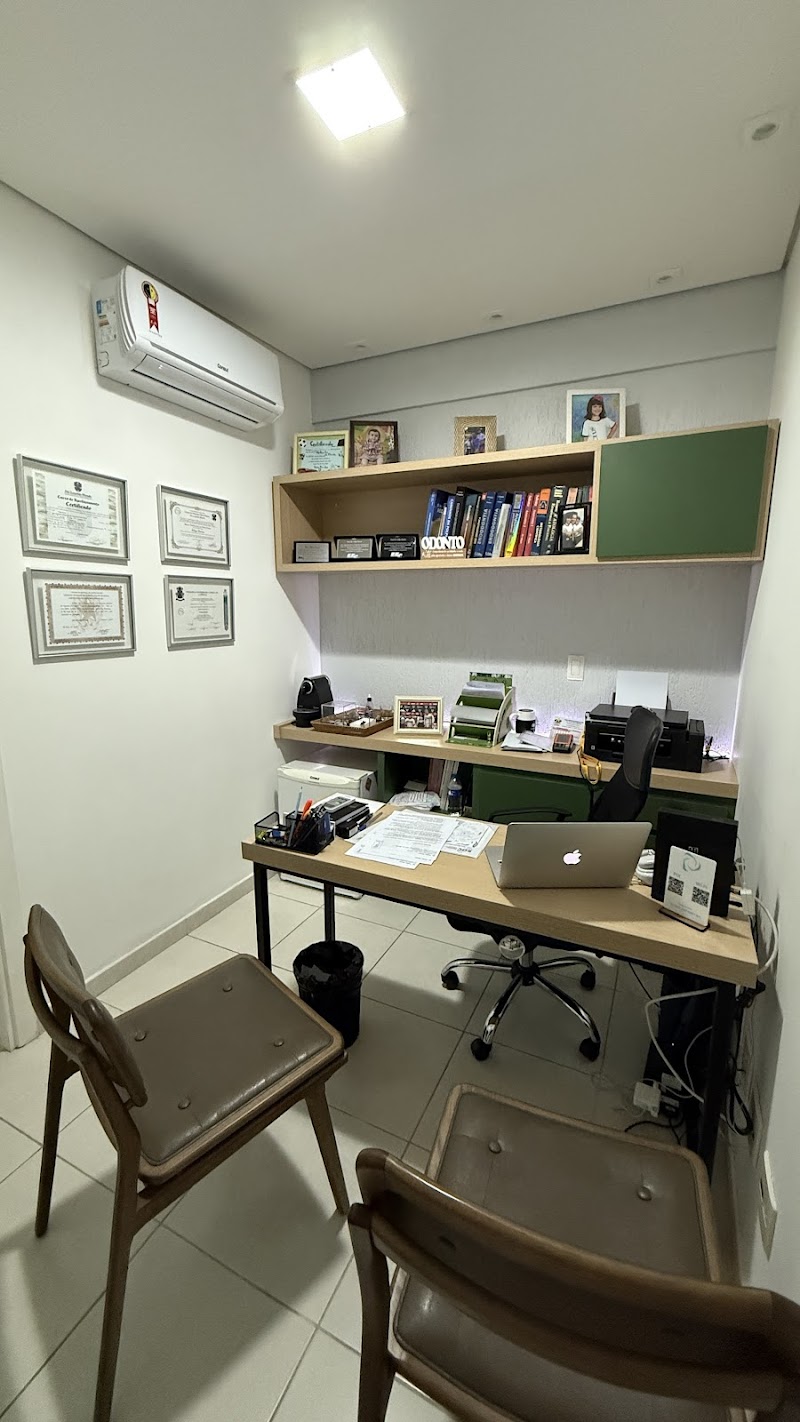 Dr. Felipe Davini Endodontia e Microscopia Operatória - foto 4