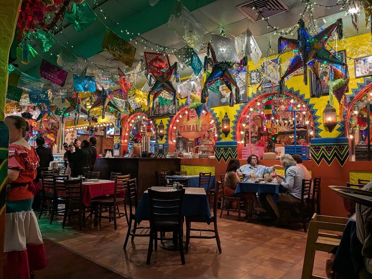 Mi Tierra Cafe y Panaderia photo 4