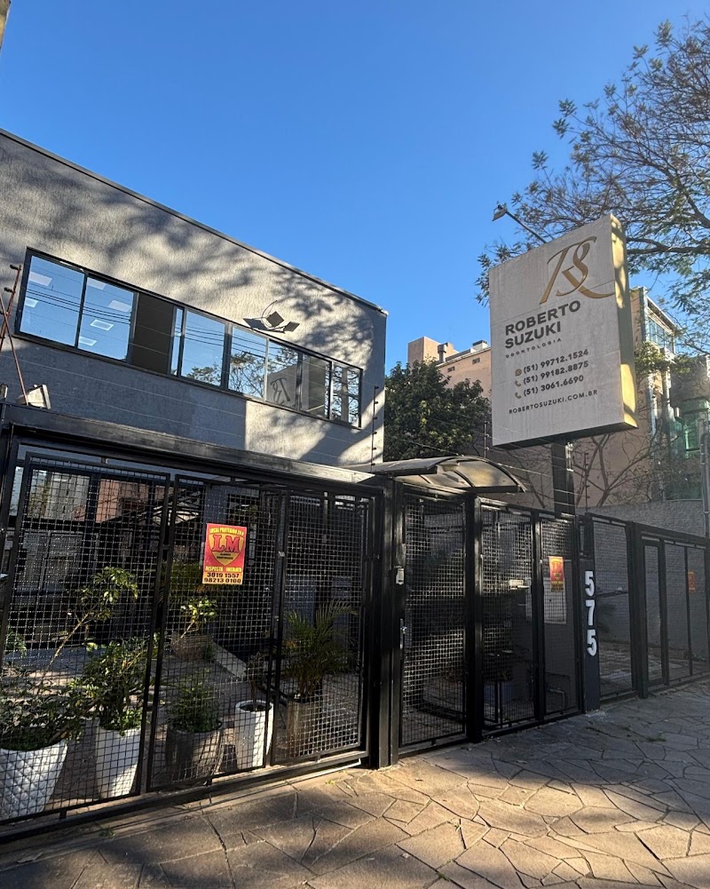 Clínica Dr. Roberto Suzuki