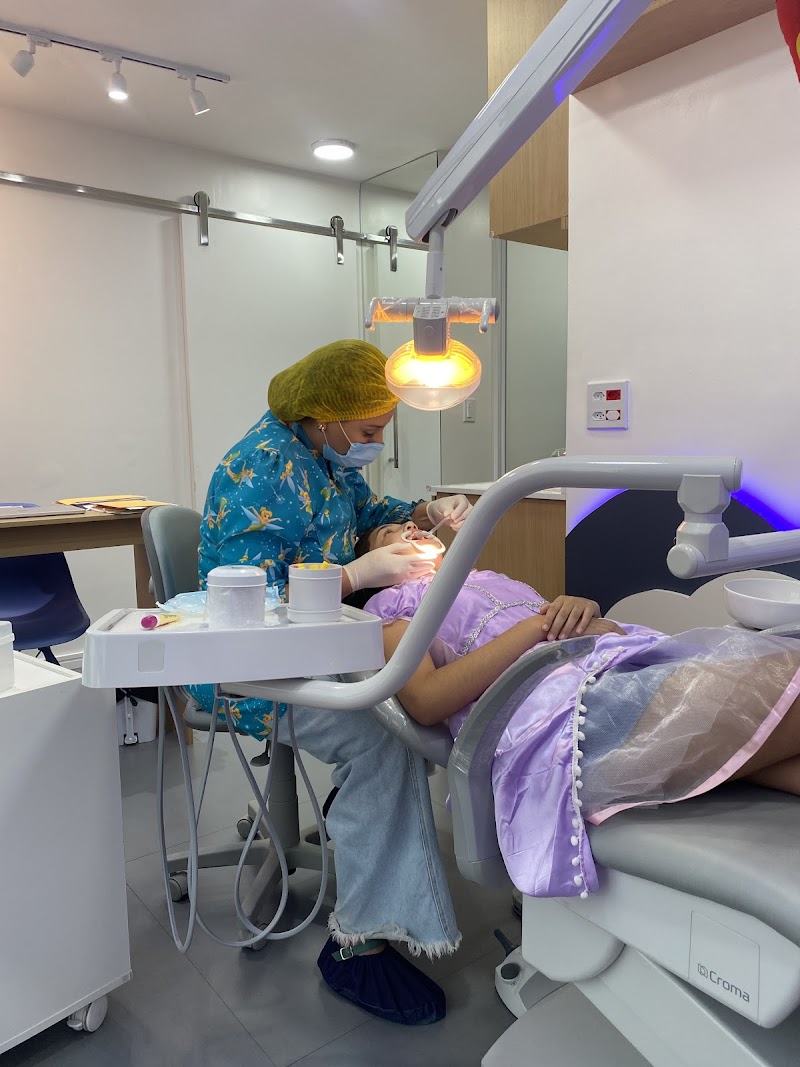 Clínica Dra Priscila Máximo - Odontopediatria Campo Grande RJ / Invisalign - foto 2