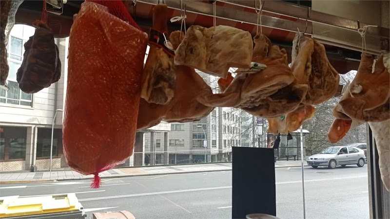 Carnicería Pícaros photo 3