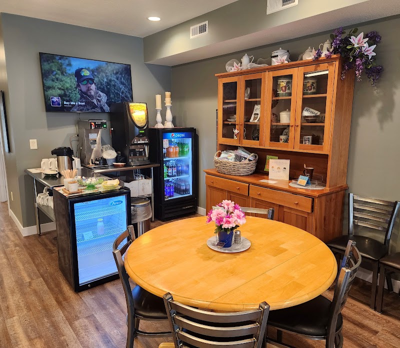 Boots and Lu's Cafe photo 4