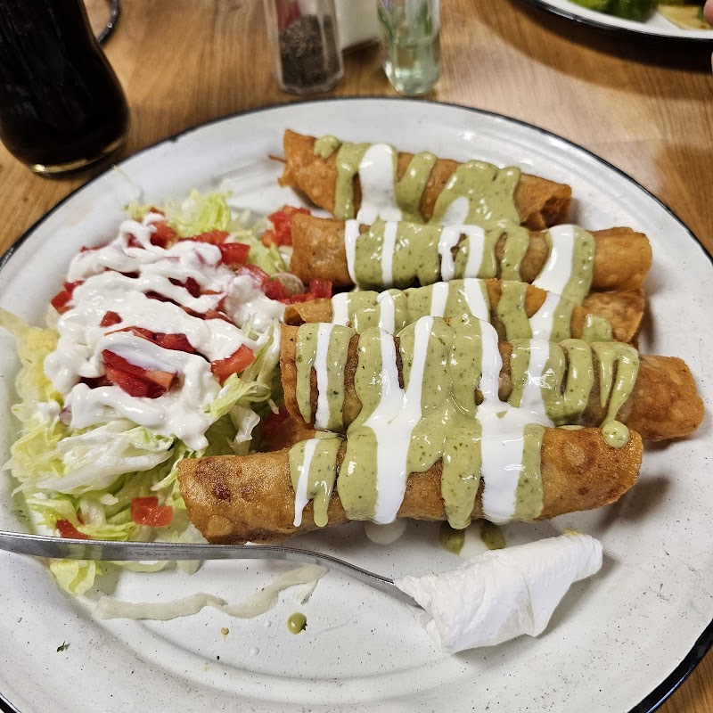 Los Primos Tacos & More photo 8