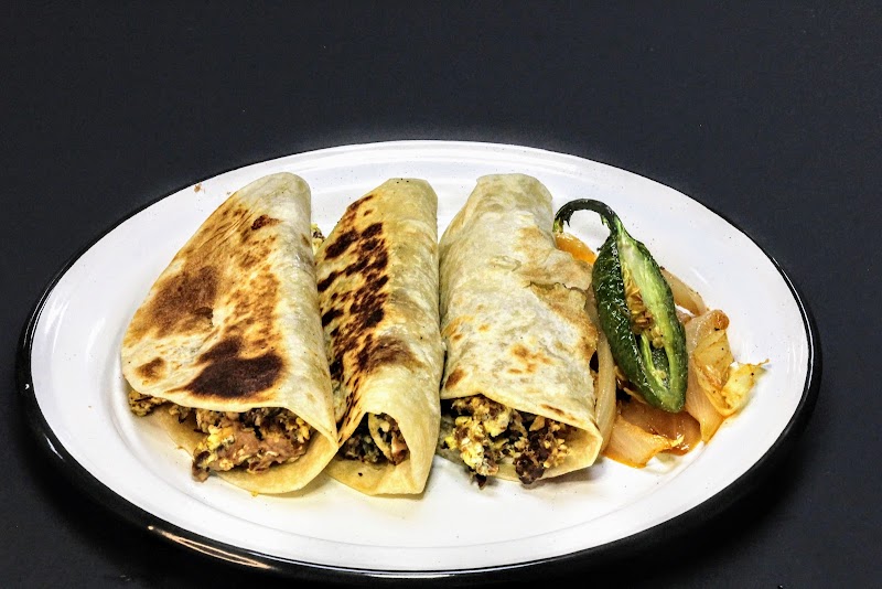 Los Primos Tacos & More photo 2