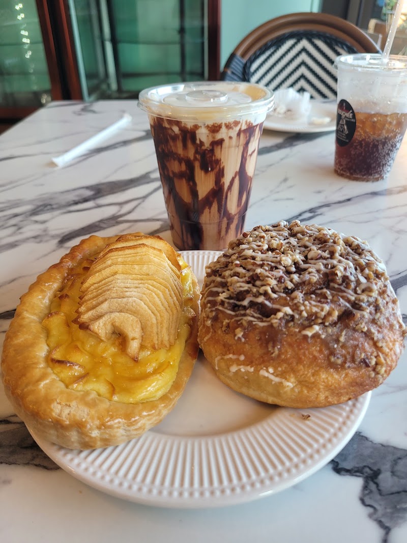 La Bonne Bouchée Patisserie & Cafe photo 3