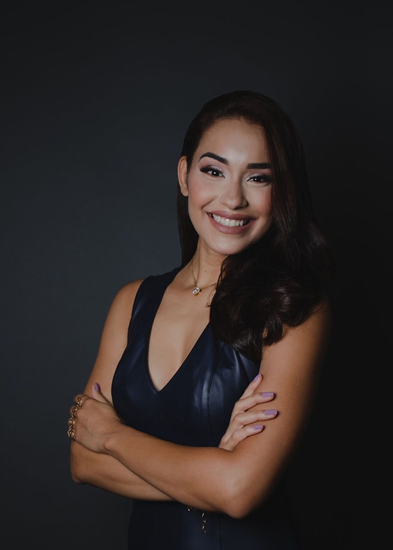 Dra. Francielen França - Odontologia - foto 1