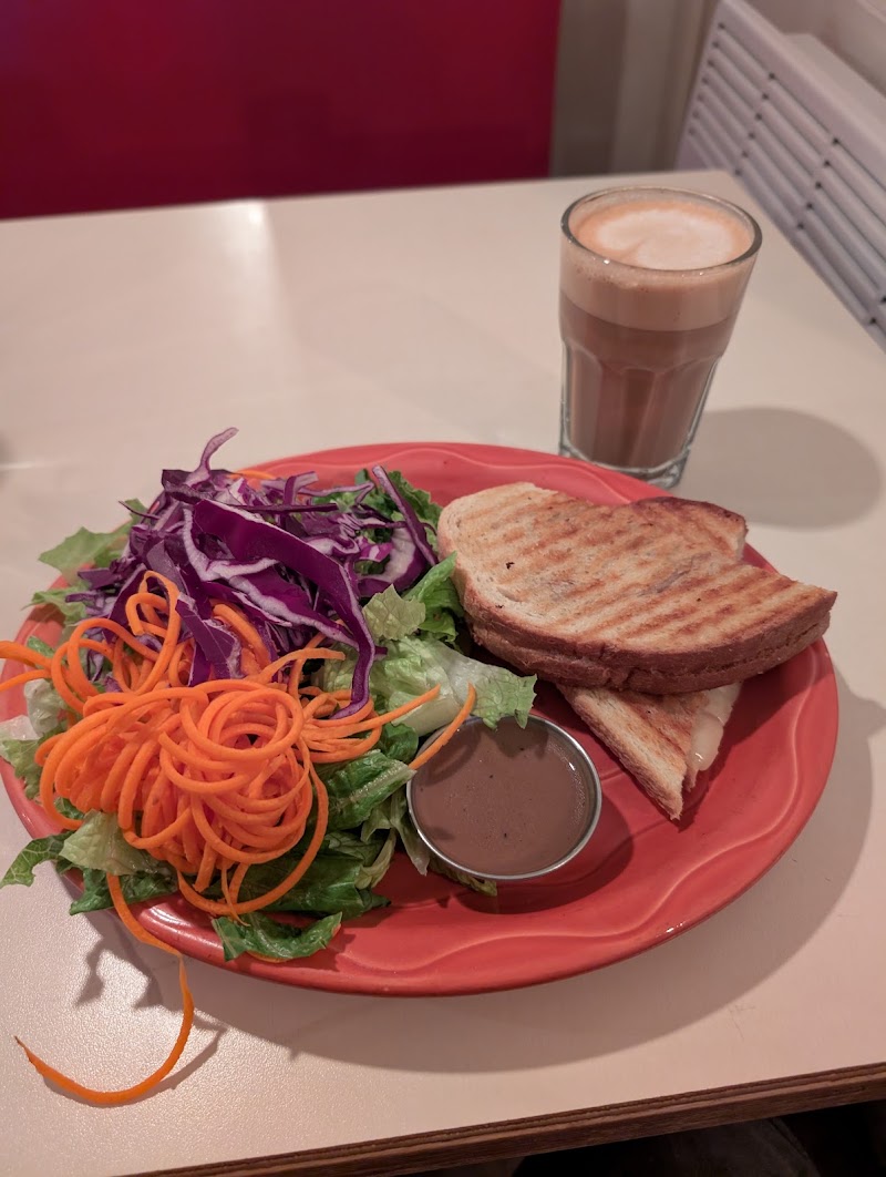 Shad Café photo 4