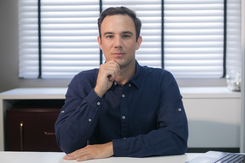 Dr. Thales Medeiros - Ginecologia Endócrina