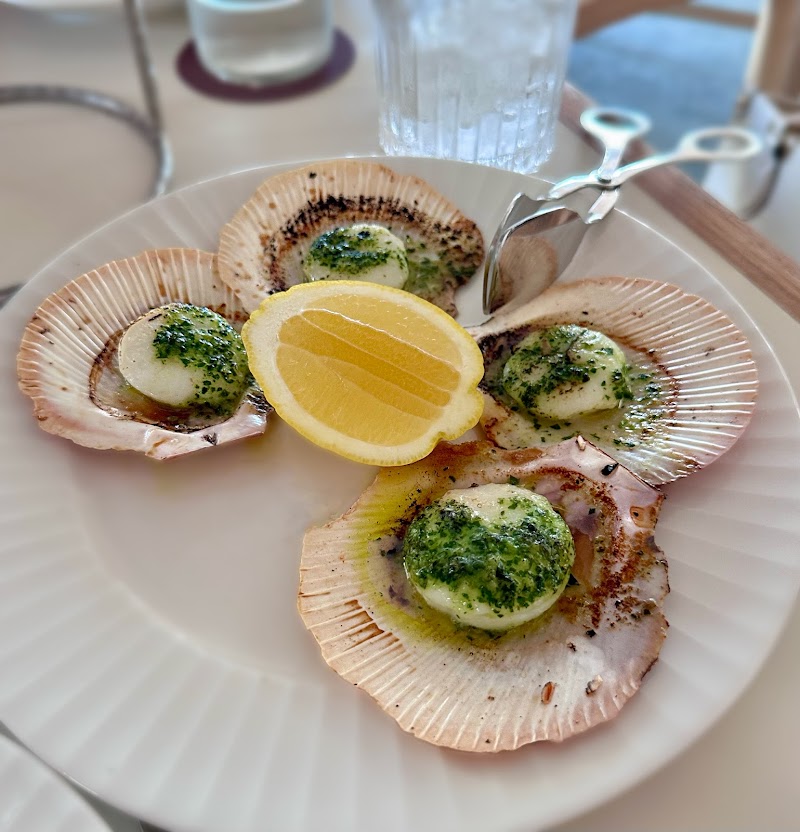 Lars Bar & Grill photo 2