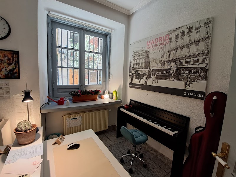 Cemar Academia de Música y Alquiler Aulas Estudio y Ensayo. Clases Instrumentos Niños (suzuki) y Adultos