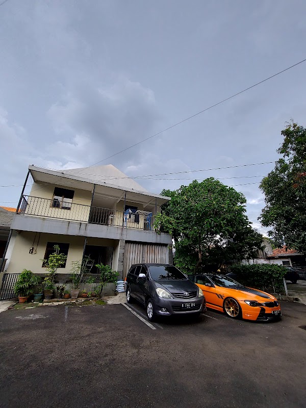 Kost Haji Suratno ( pria / wanita )