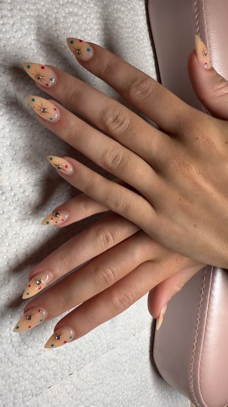 Body & Soul of Lighthouse Point G.M Collin Skincare Spa & L'Oreal/Biolage Salon