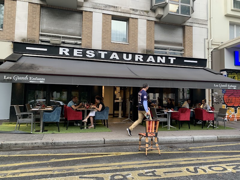 Les Grands Enfants photo 1