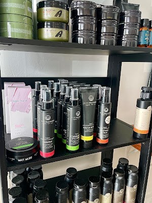 Paul's Hair Port photo 2