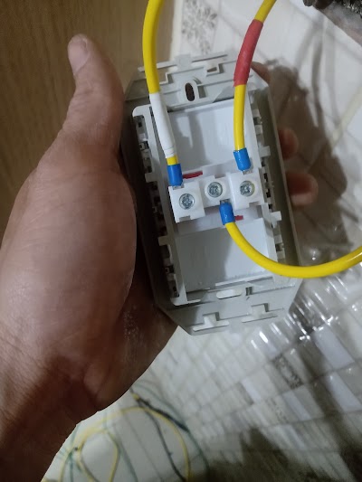 Foto de Eletricista em Curitiba Eletrolopes