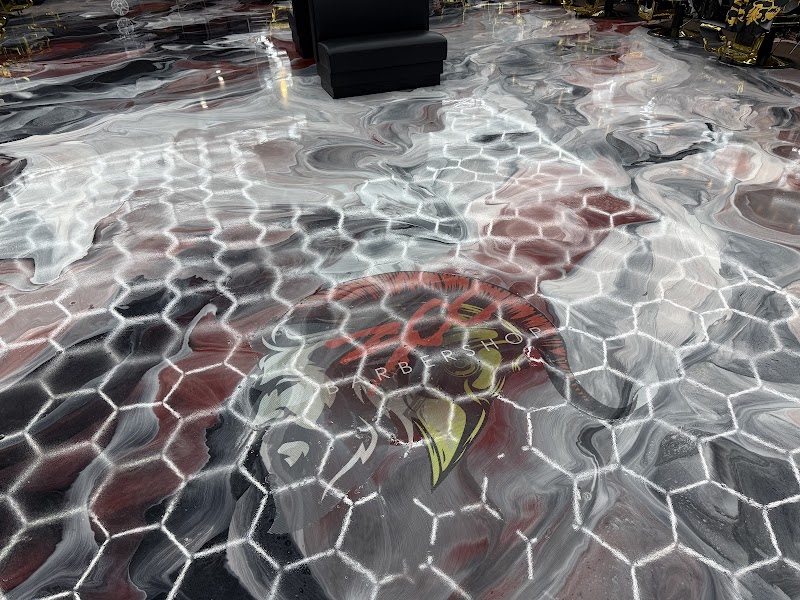 300 Barbershop at Hickory Plaza