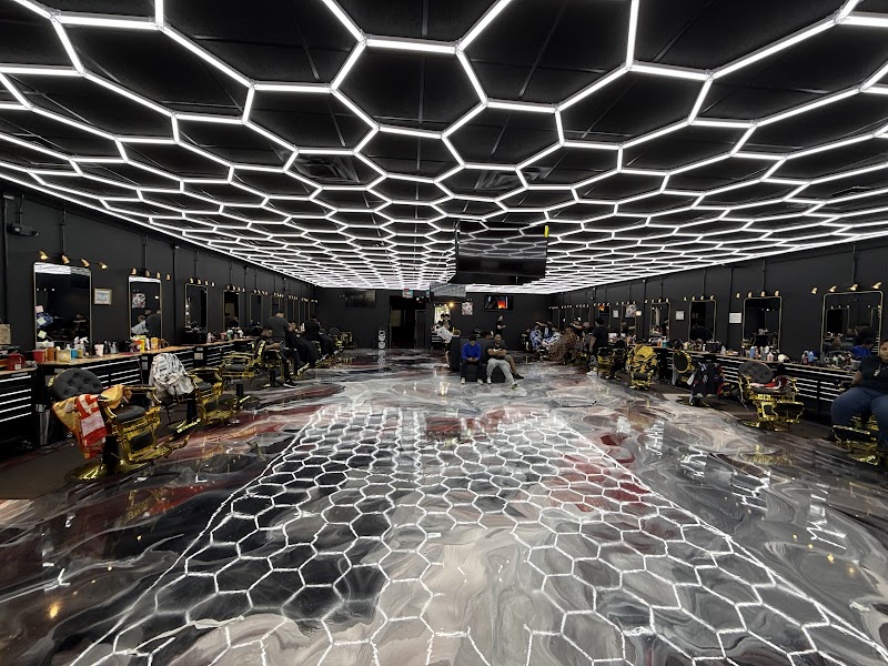 300 Barbershop at Hickory Plaza