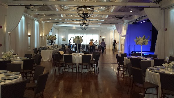 Breeze Restaurant