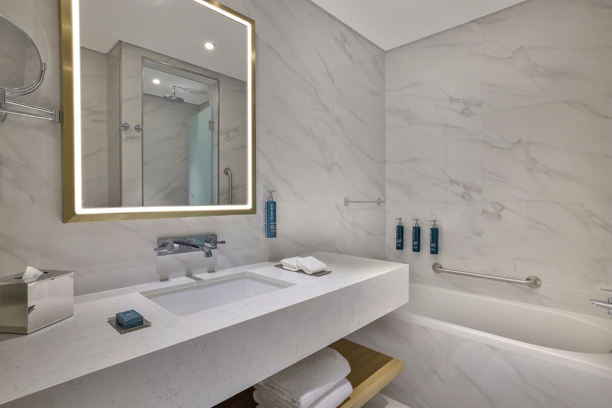 Hilton Garden Inn Dubai Business Bay 4
