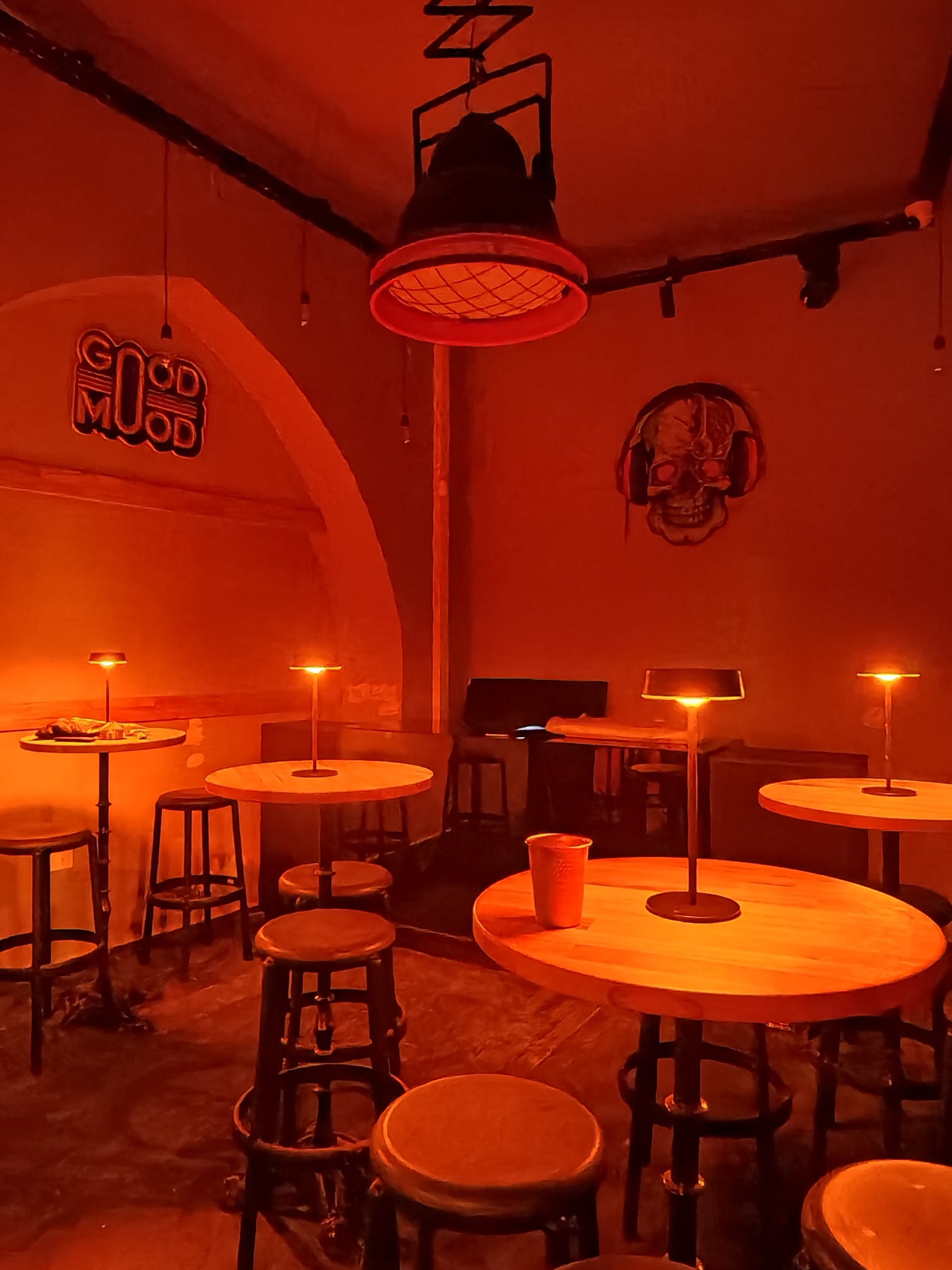#godofbar mekanı