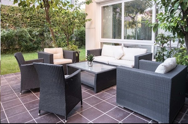 Residencia Abuelos Plus — P.º de la Castellana, 118, Chamartín, 28046 Madrid, España