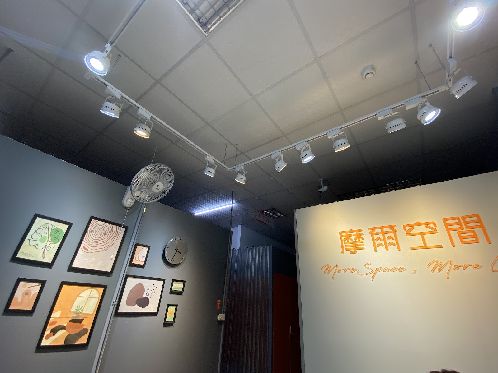 Moore Space 迷你倉 Xitun District, Taichung - 照片3