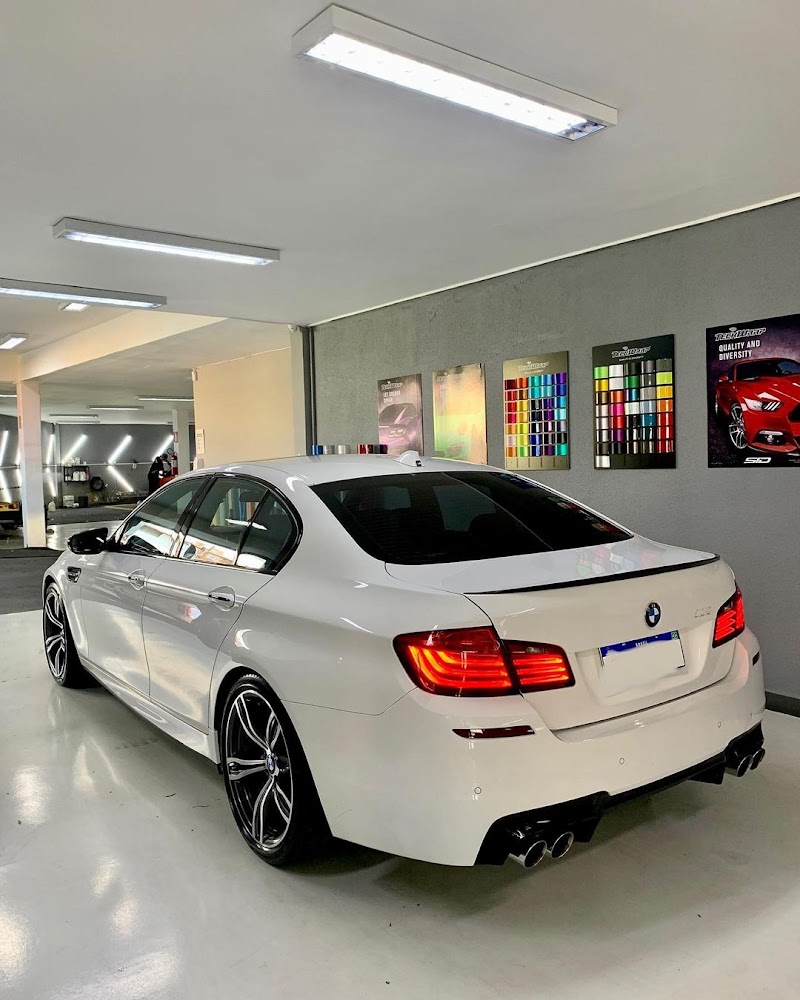 Foto de PLOTAGEM BH - Envelopamento e Estética Automotiva