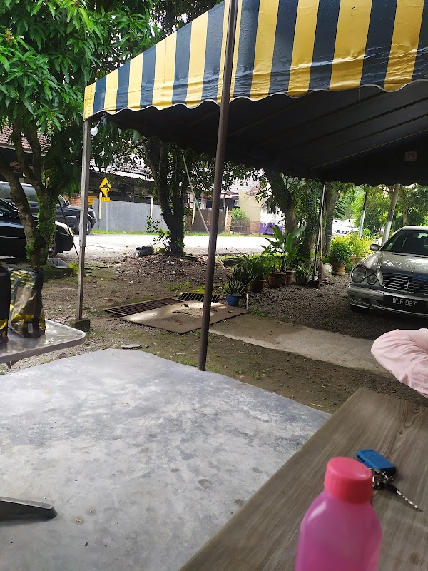 Irabaiduri Chicken Guling Restaurant - Photo 1