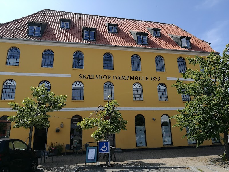 Tandlægerne Tingsgaard & Mikkelstrup - billede 2