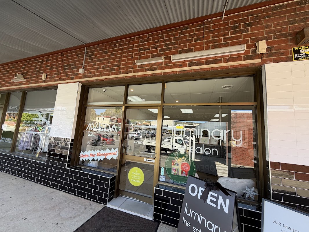 Luminary: The Salon photo 1