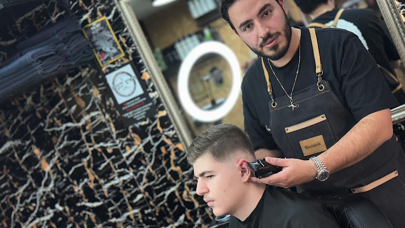 متجر رأس مقصوص