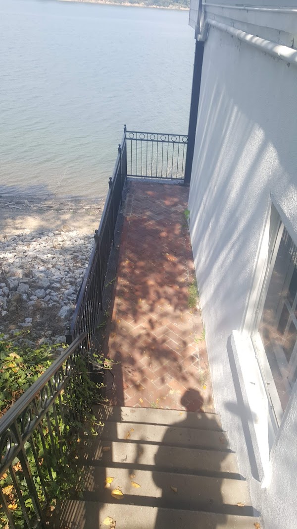 Photo by Chauncey Means