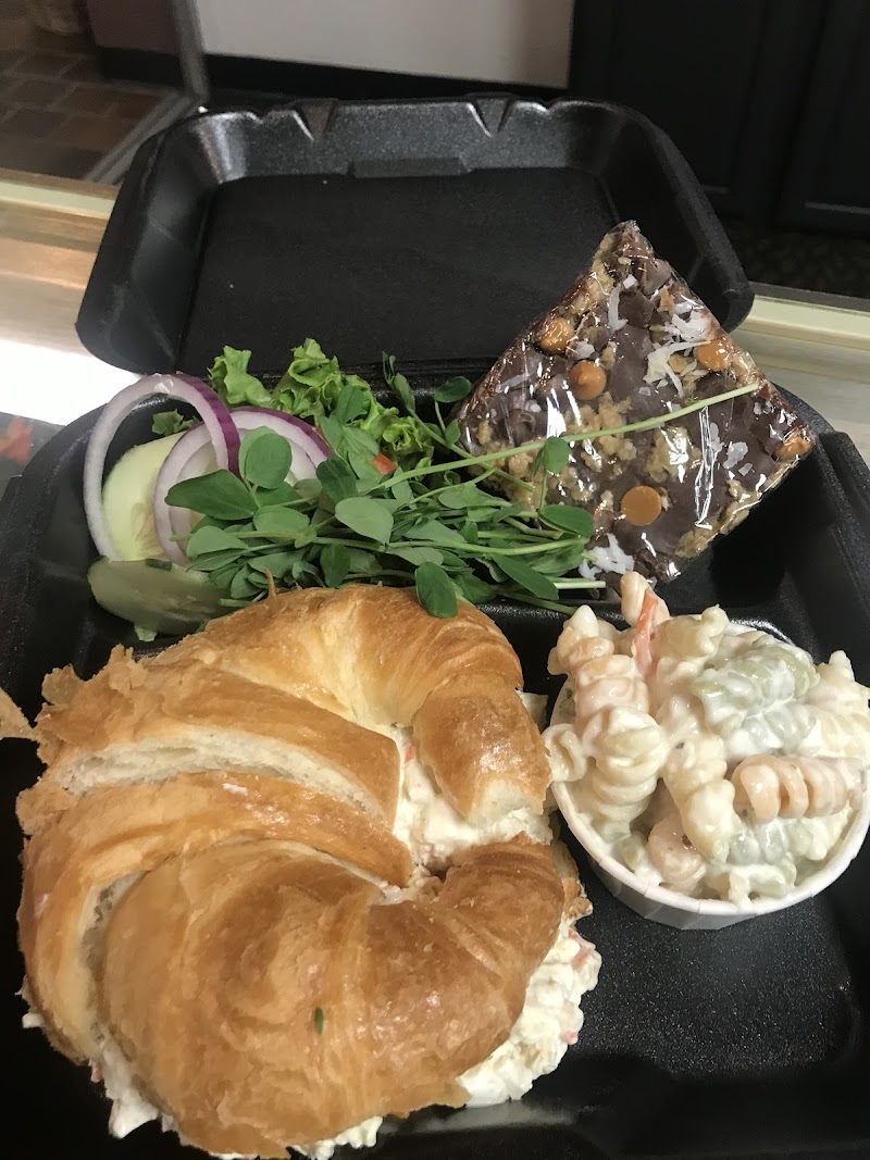 Bloomers on Central photo 2