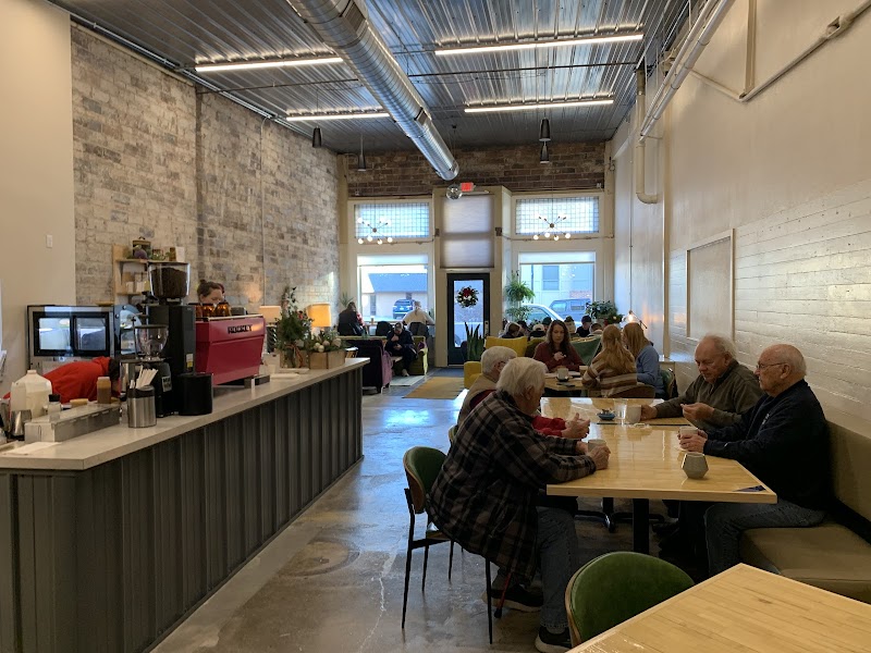 Bloomers on Central photo 1