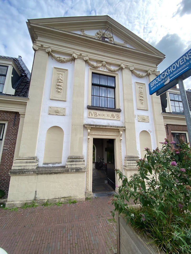van Brouchovenhofje