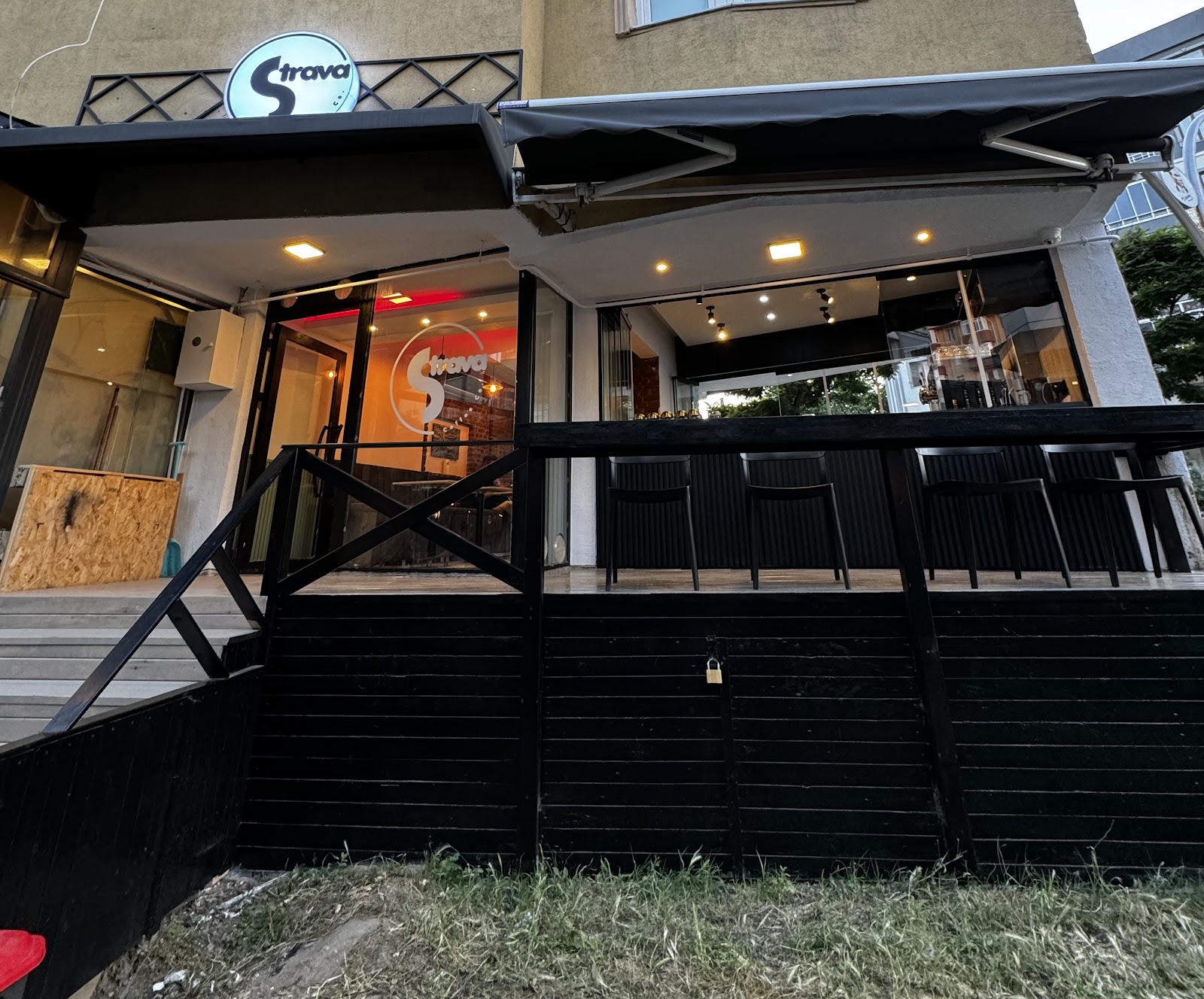 Strava Coffee Co. mekanı